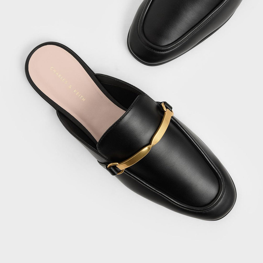 Charles Keith 再入荷 メタルアクセントミュールローファー Metal Accent Mule Loafers Black Charles Keith チャールズ キース 公式通販