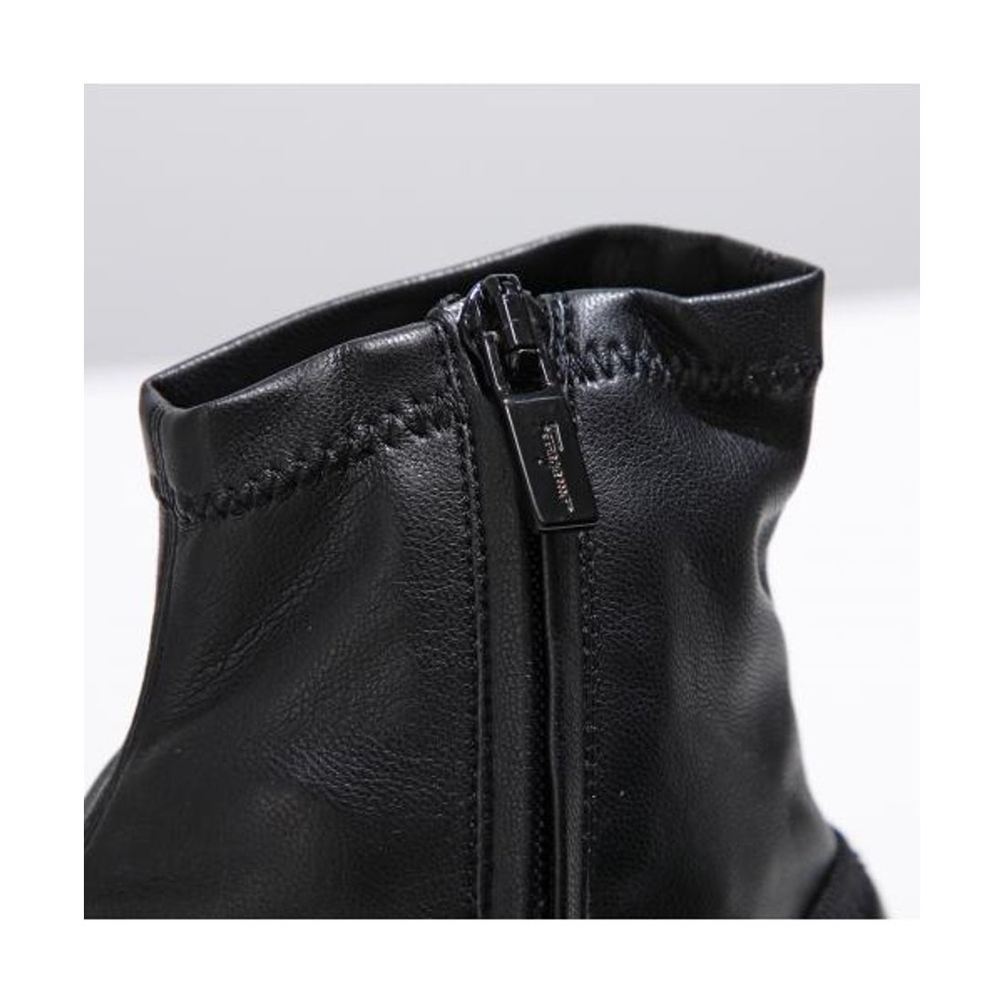 サルバトーレフェラガモ Salvatore Ferragamo FERRAGAMO ショート