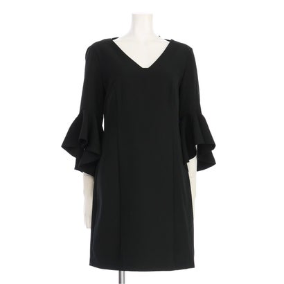 
                        ◆フレア袖のお洒落なリトルブラックドレス