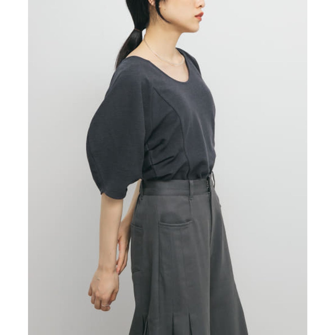 ケービーエフ KBF Uネックブークレトップス （CCL NAVY） - ファッション通販 MAGASEEK(マガシーク)