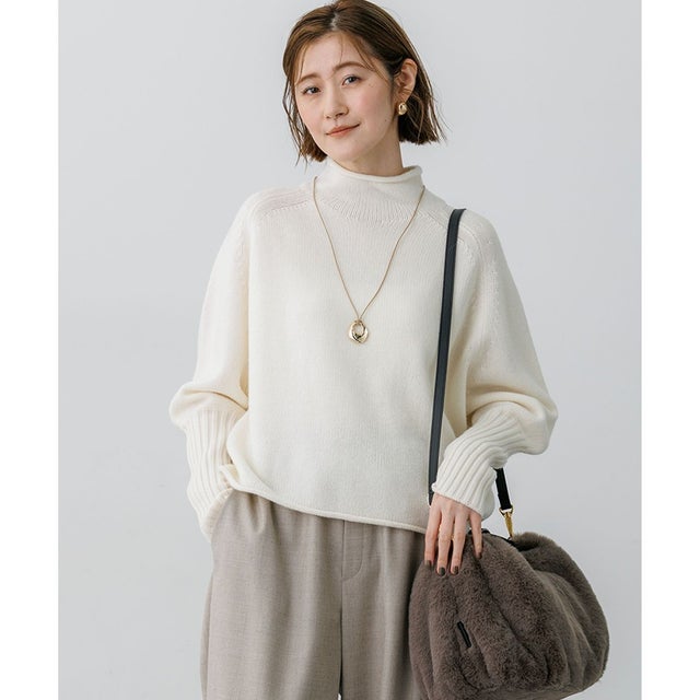 【一部予約/WEB&一部店舗限定カラーあり】カシミヤブレンド ロールネック ニット （ホワイト系）