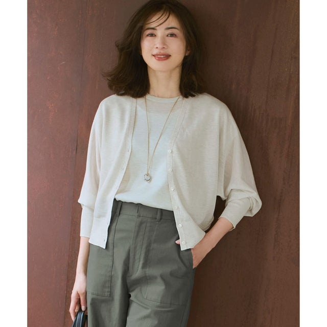 【WEB&一部店舗限定カラーあり】シャイニーシアー ドルマンスリーブ カーディガン （アイボリー系）