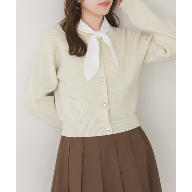 2026秋冬新作 襟付きハートポケットカーディガン TT638402 （OFF-WHITE）