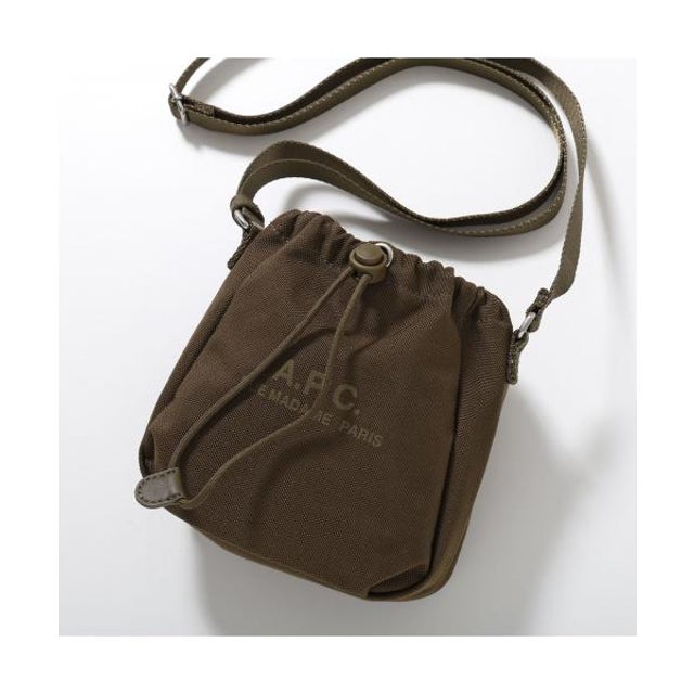 APC クロスボディポーチ BACKSATGE PAAIN H67047 （JAC/KAKI）