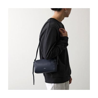 APC A.P.C. ショルダーバッグ CAMERA BAG NINO PUAAT H61821 （IAK/DARK-NAVY/ネイビー）｜詳細画像