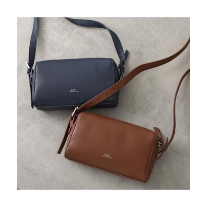 APC A.P.C. ショルダーバッグ CAMERA BAG NINO PUAAT H61821 （IAK/DARK-NAVY/ネイビー）｜詳細画像