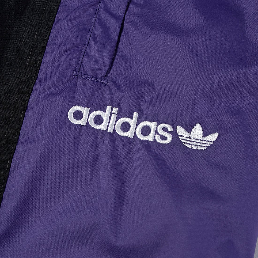 adidas レアルマドリード EQT トラックパンツ(ブラック×パープル