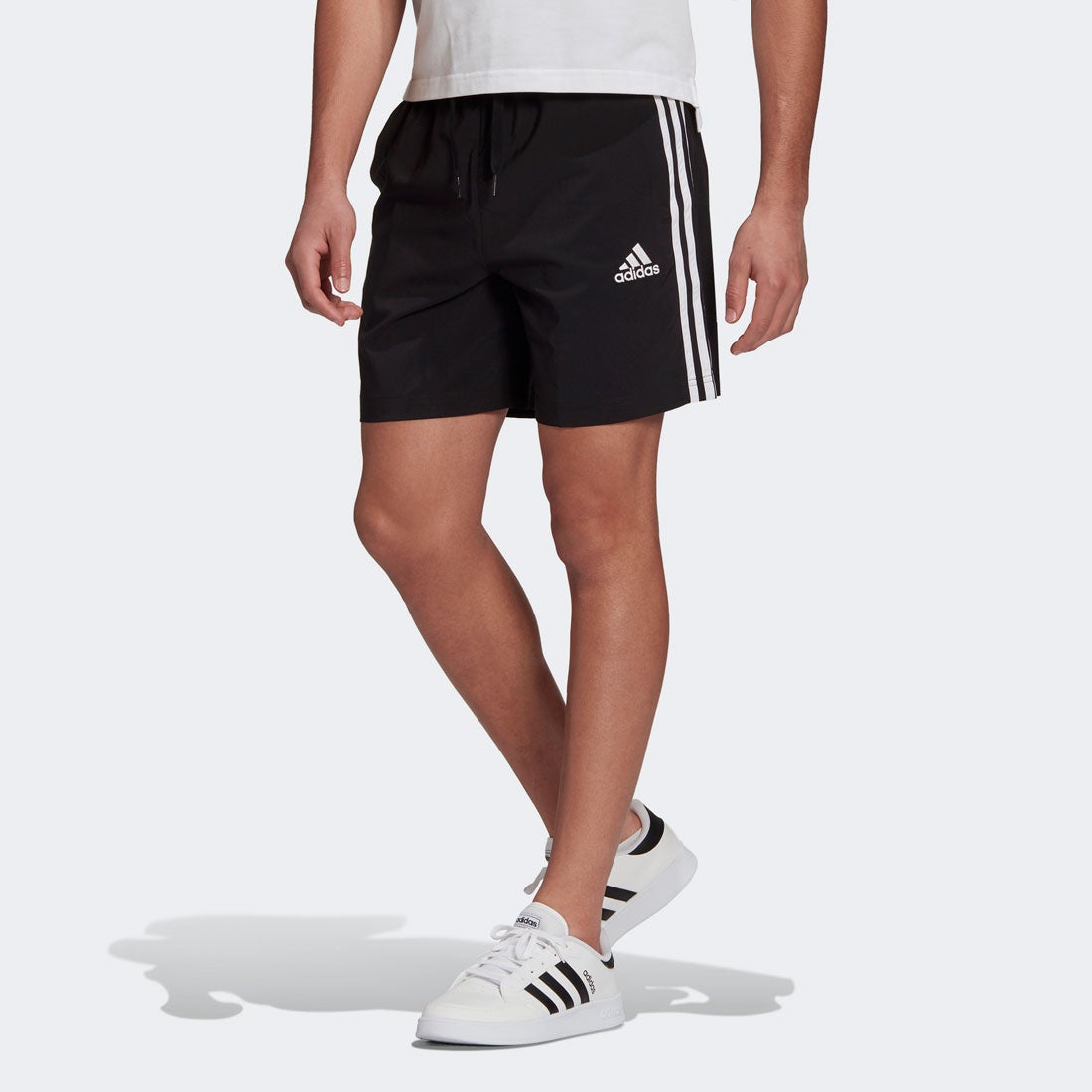 アディダス adidas 上質 AEROREADY エッセンシャルズ チェルシー 男性に人気 3ストライプス Chelsea ショーツ 3-Stripes Essentials Shorts