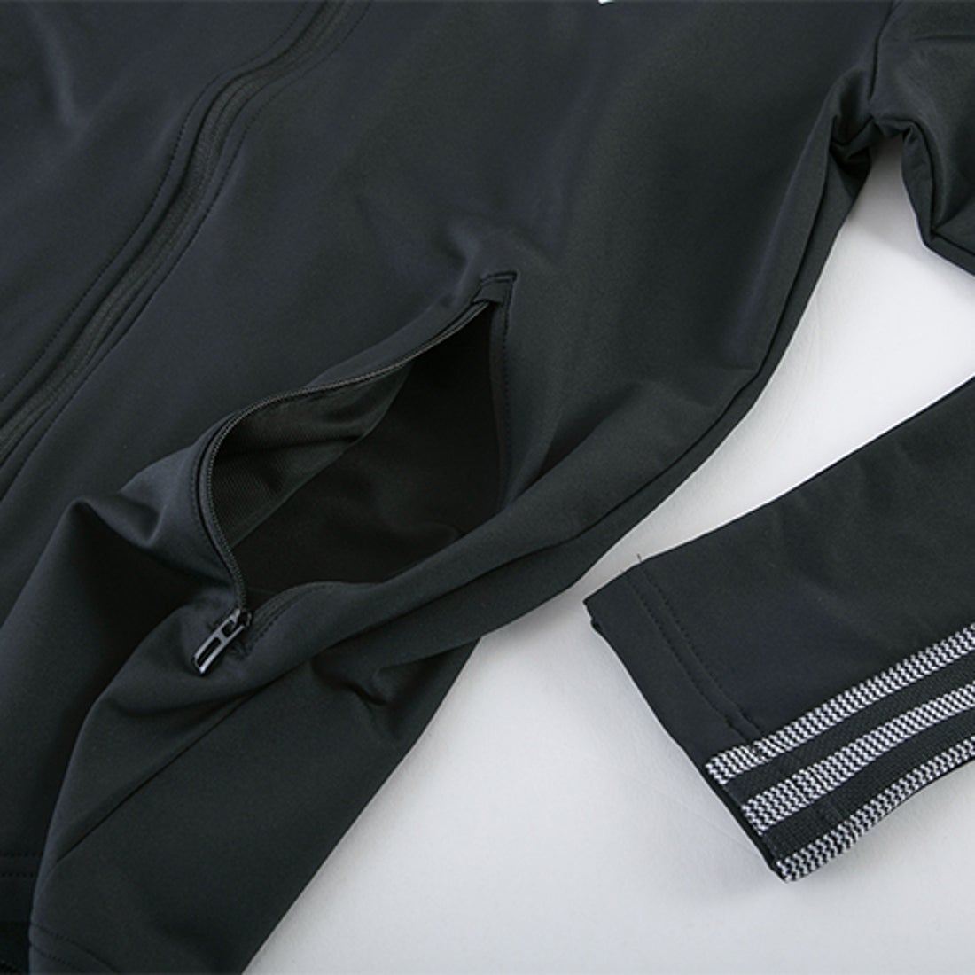adidas 日本代表 2020 アンセムジャケット(ブラック) HJO87 EW8684