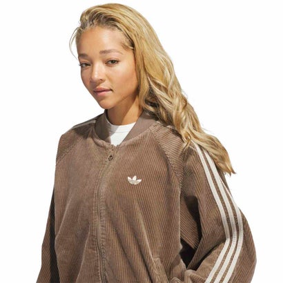 アディダス オリジナルス adidas Originals コーデュロイ SST オーバーサイズ トラックトップ（CORDUROY SST OVERSIZED TRACK TOP） （Khaki Six / Khaki Three）｜詳細画像