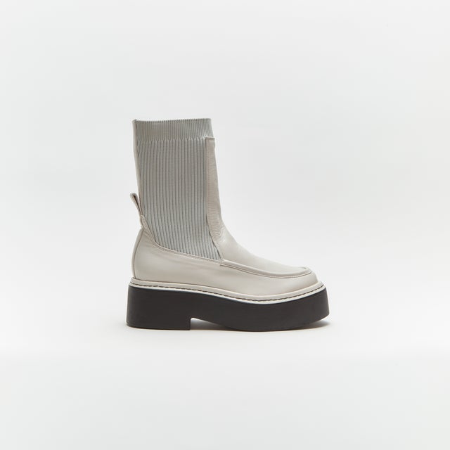 BUENA LEATHER BOOTS （OFF WHITE）