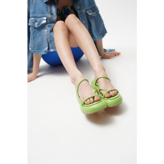 
                    VISTA LEATHER SANDALS （LIME GREEN）