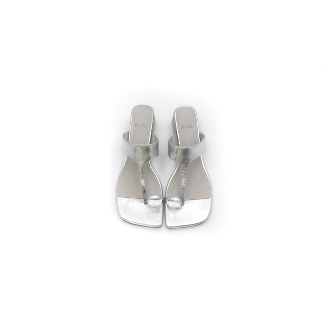 
                    ERIMO LEATHER SANDALS （SILVER）