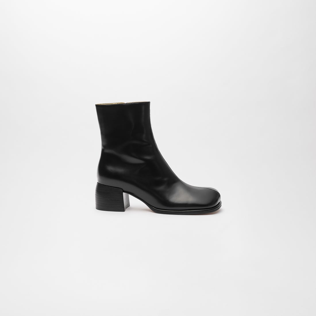 ADELA LEATHER BOOTS （GLOSS BLACK）