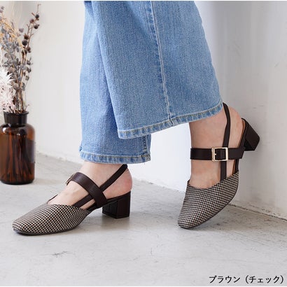パンプス 痛くない 柔らかい 黒 スクエアトゥ 4.5cmヒール ローヒール バックストラップ 幅広 外反母趾気味 アレッタ 走れる 結婚式 軽量 ALETTA （ブラック（ベルベット））｜詳細画像
