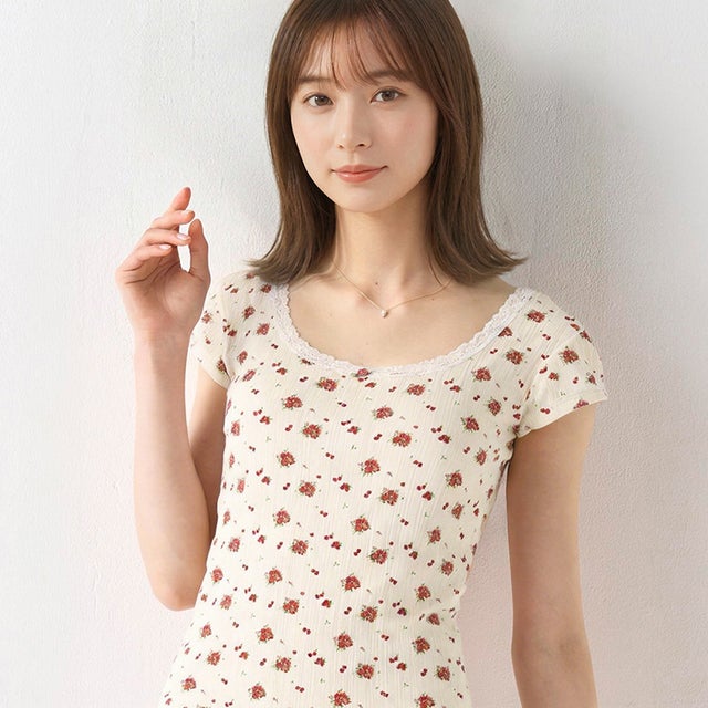 AMOSTYLE 見せKawaインナー フレンチスリーブ AMST1550 Top(F) JX （ホワイト/赤小花）