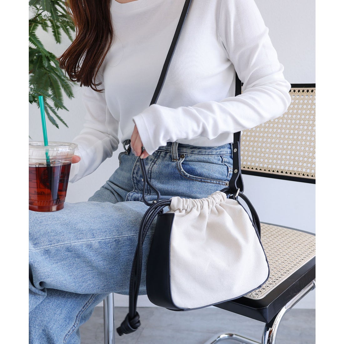 アンドミー andme フェイクレザー×キャンバス 巾着 ミニショルダー 