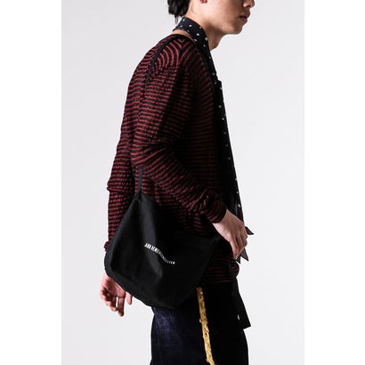 AD MEDIUM SHOULDER BAG WITH ADJUSTABLE STRAP TEENAGE APOCALYPSE PRINT（Black）｜詳細画像