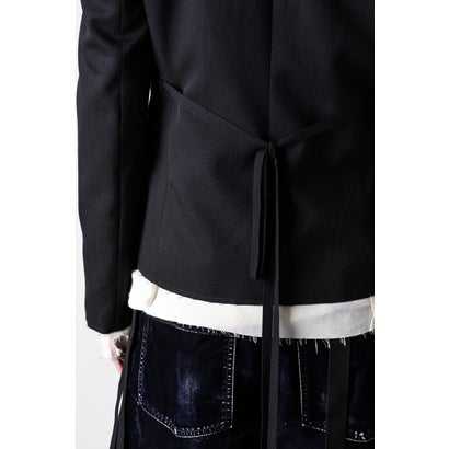 PETON DESTRUCTURED SLIM FIT CONTRAST EDGE BLAZER WITH EMBROIDERED EMBLEM（Black）｜詳細画像
