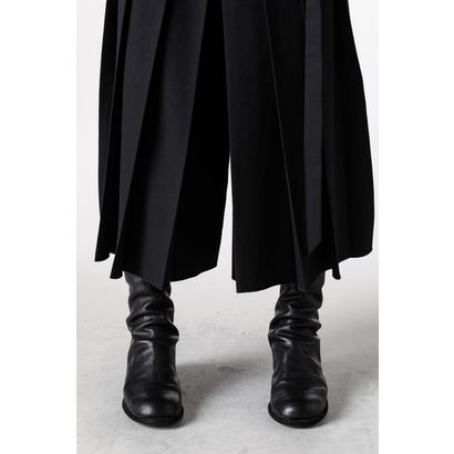 JEPPE PLEATED CROPPED TROUSERS（Black）｜詳細画像