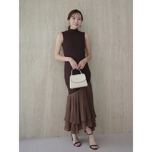 ヘムラインドッキングニットワンピース （BROWN）