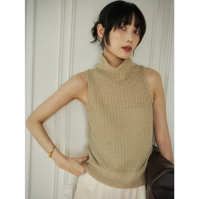 アルパカノースリーブニットトップス （BEIGE）