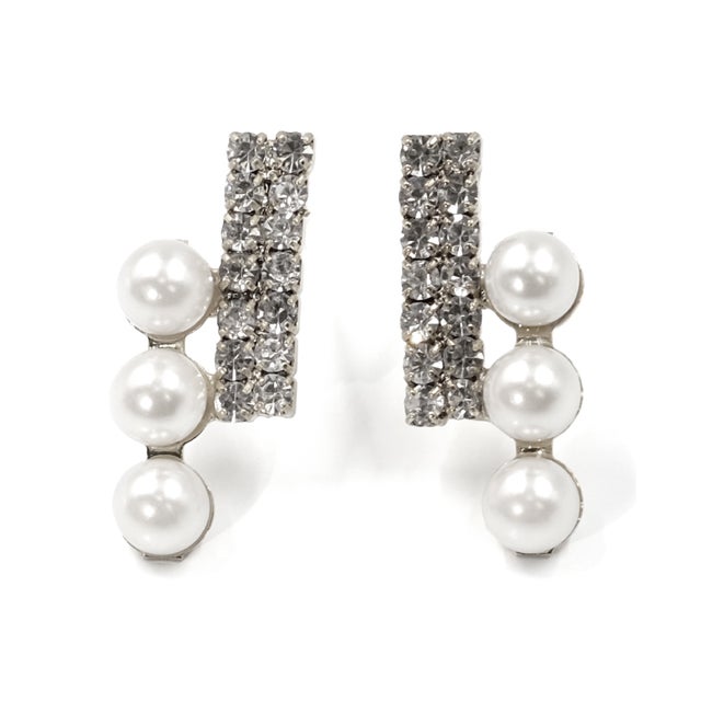 3連パールビジューバーピアス （シルバー）