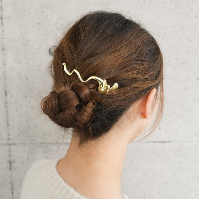 マットメタルウェーブクリップヘアアクセサリー （ゴールド）