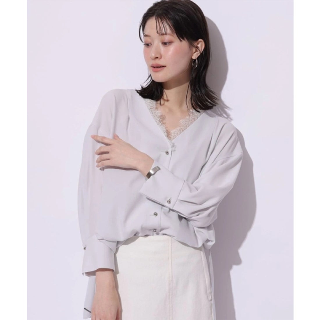 新品・未使用・タグつき Arpege story レースシャツ アルページュ ストーリー Arpege story レーストリムVブラウス