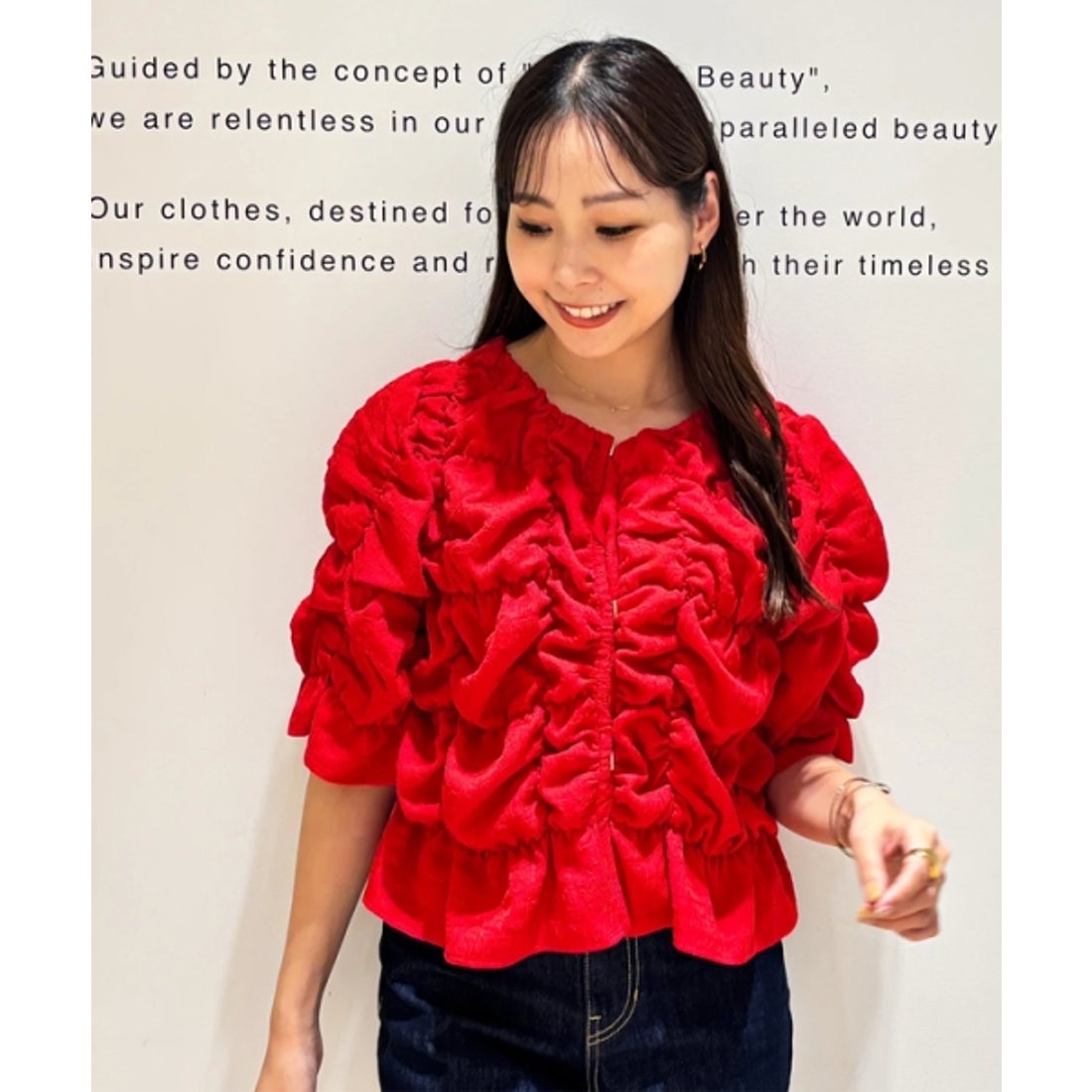 新品未使用⭐︎カデュネ / シャーリングブラウス カデュネ CADUNE シャーリングブラウス （白） - ファッション通販