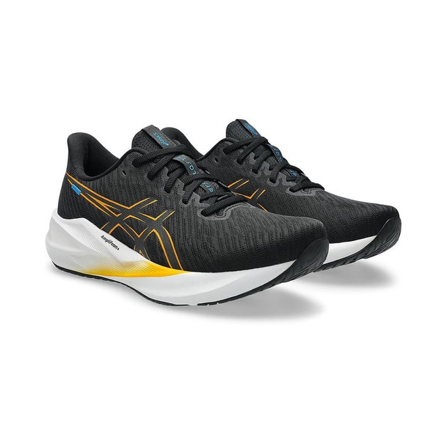 /メンズ/VERSABLAST 4 （BLACK/YAMABUKI）