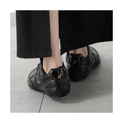 ASICS スニーカー HYPERSYNC 1203B068 （001/BLACK-BLACK/ブラック）｜詳細画像