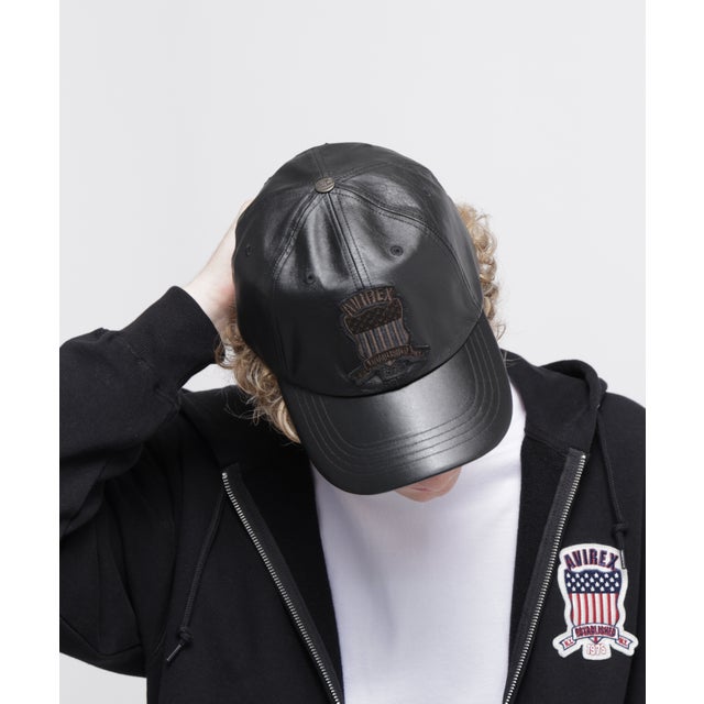 VARSITY LEATHER CAP ＂SIGNATUR （ブラック）