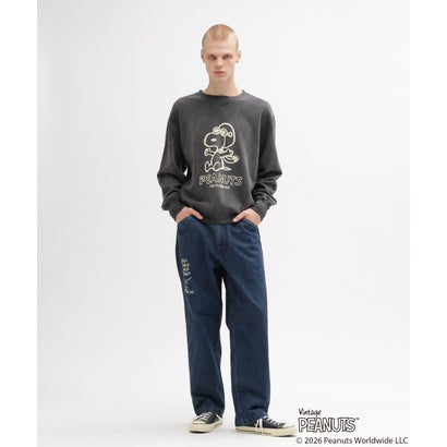 《AVIREX × PEANUTS》GUSSET CREWNECK SWEAT （チャコール）｜詳細画像