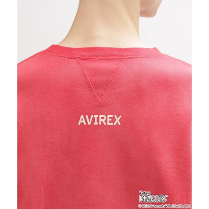 《AVIREX × PEANUTS》GUSSET CREWNECK SWEAT （レッド）｜詳細画像