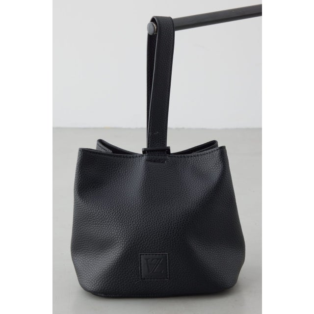 パッチ合皮巾着バッグ BLK