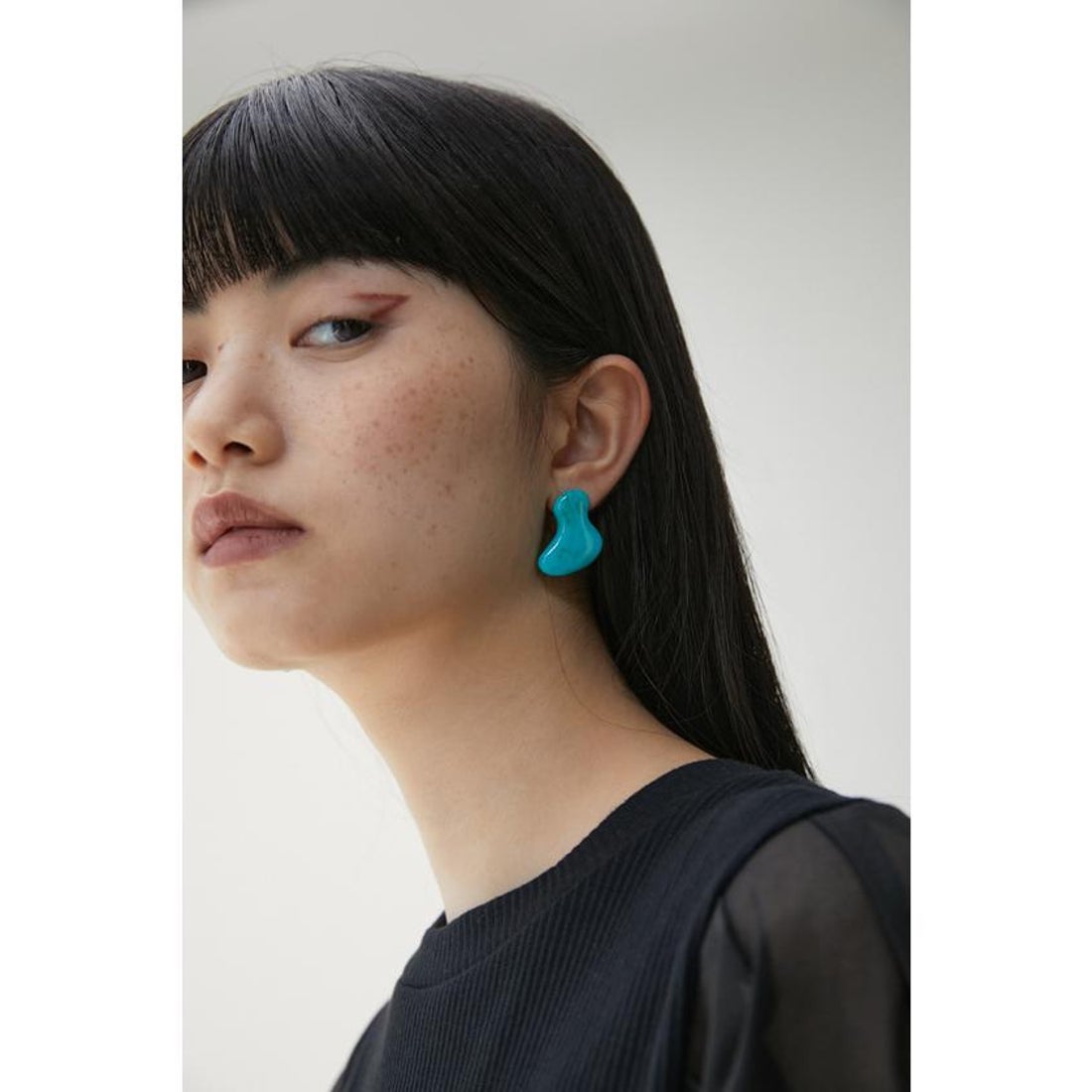 アズールバイマウジー AZUL BY MOUSSY ASYMMETRY ACRYL EARRINGS （YEL