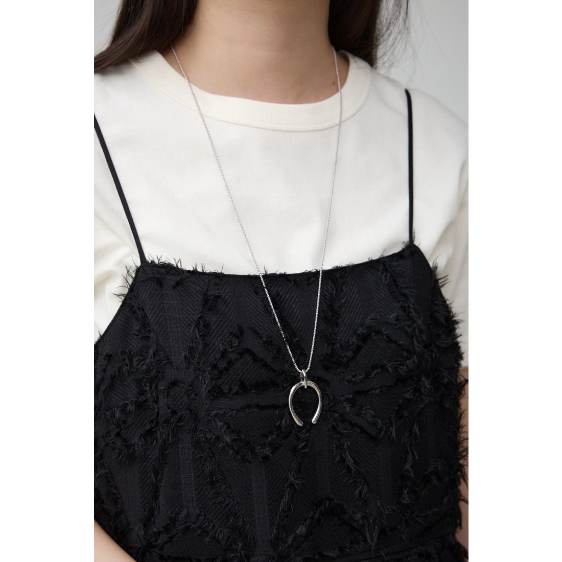 AZUL BY MOUSSY ホースシューモチーフロングネックレス SLV