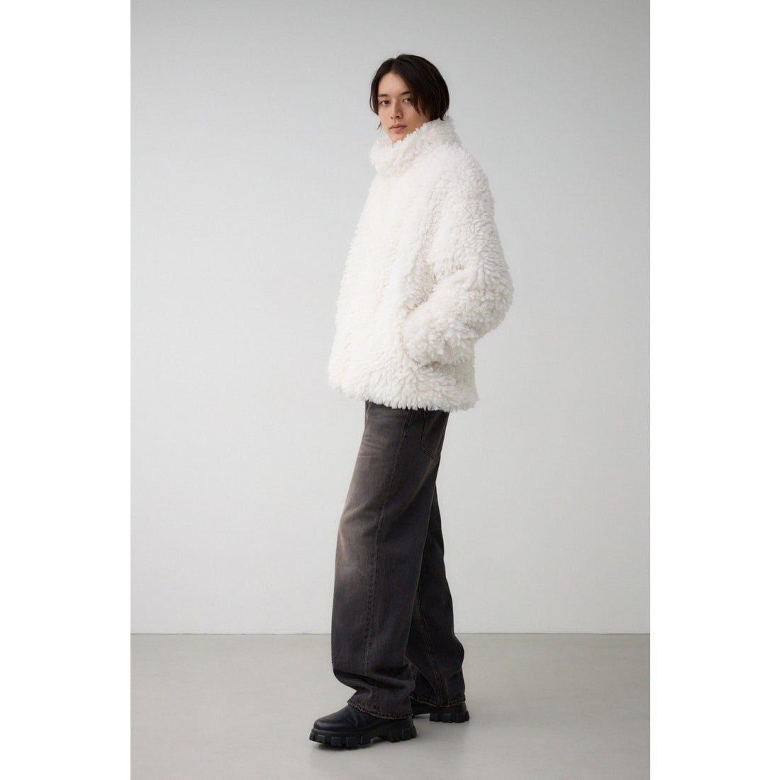 AZUL BY MOUSSY スノウマンボアシャウター WHT -ファッション通販 