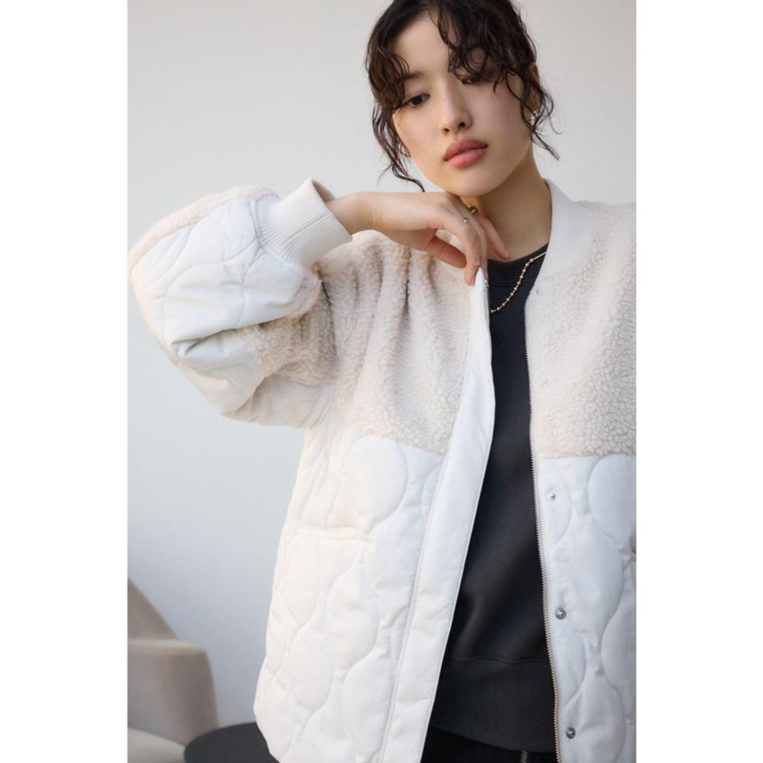 AIC. マーブルジップアップボアブルゾン 美品 AIC. マーブルジップ 