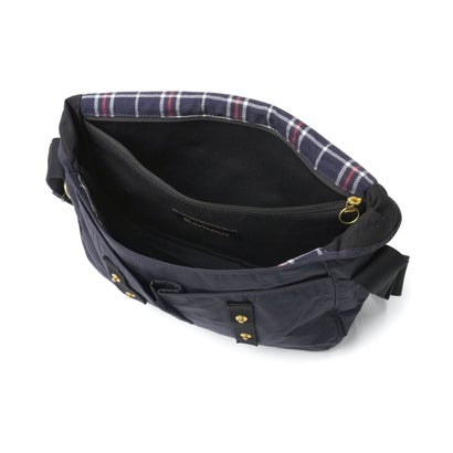 ショルダーバッグ ブランド おしゃれ ショルダー フラップ PC収納 横型 綿 コットン A4 9.3L TRANSPORT RIEVER CROSSBODY BAG UBA0745 （navy）｜詳細画像