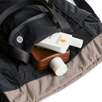 ベルロイ bellroy 正規品6年保証 ショルダーバッグ メンズ レディース 軽量 斜めがけ トート バッグ 斜め掛け おしゃれ ナイロン シンプル 耐水性 巾着バッグ A5 9L Cinch Bucket Bag BHTA （Charcoal）｜詳細画像