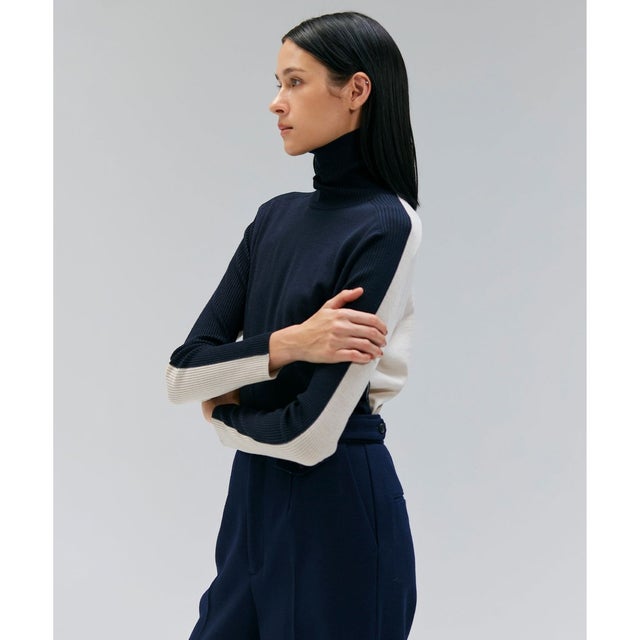 【洗える・VERY NaVY掲載】LA MONNAIE / バイカラーウールタートルニット （Navy × Bone）