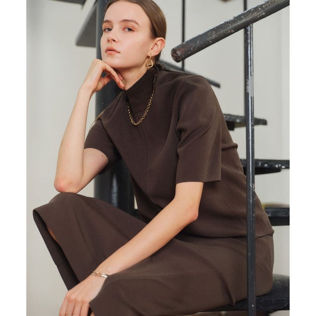 【ロングセラー】LAURA / ストレッチショートスリーブニット （Khaki）