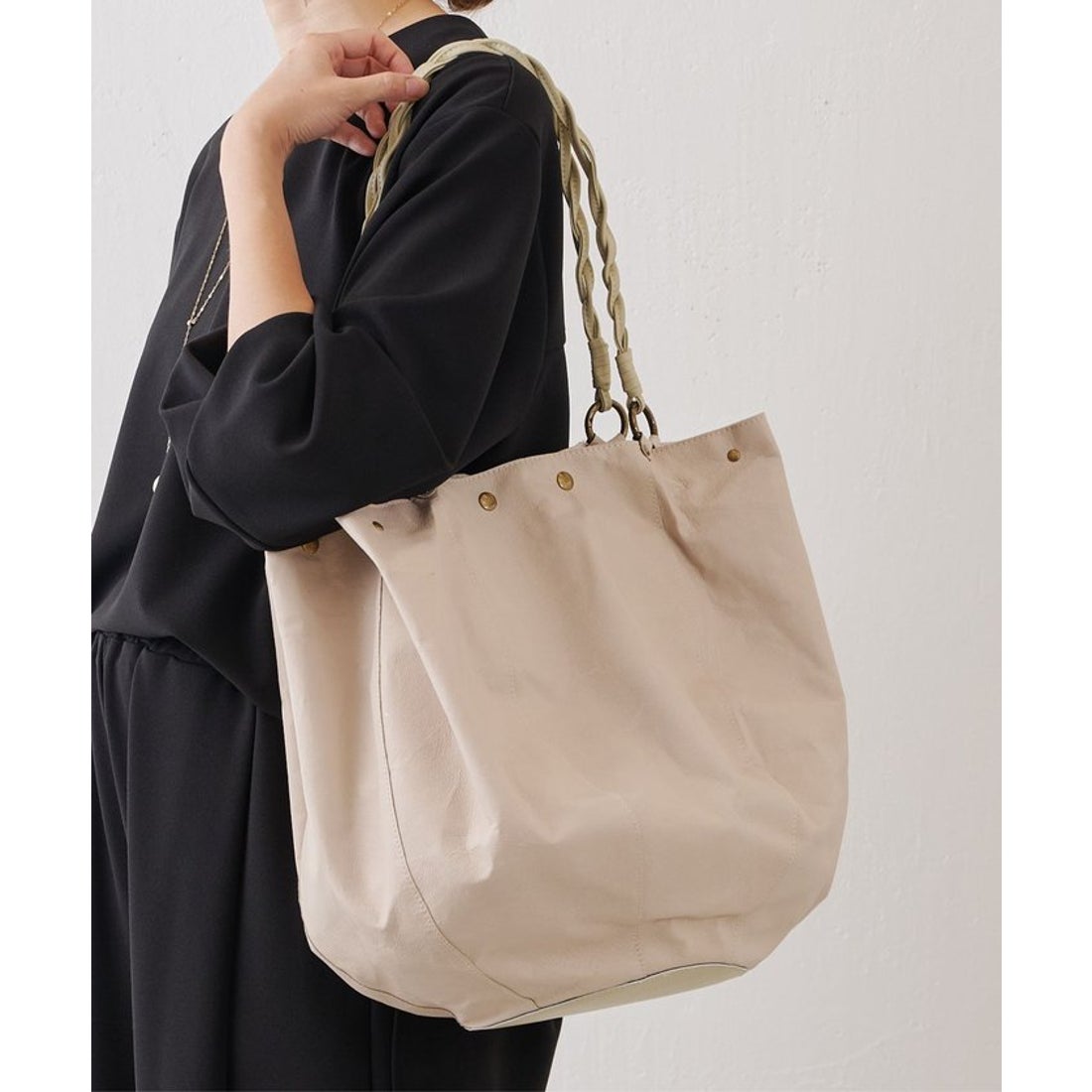 ビアズリー BEARDSLEY チューリップバッグ （beige(2 