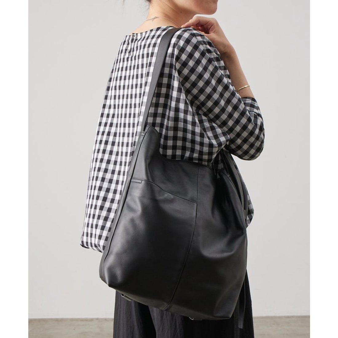 ビアズリー BEARDSLEY 《近日予約開始》スムースレザーショルダーBag