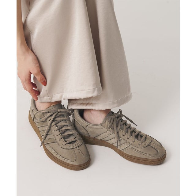 ＜adidas Originals＞ヌバック HANDBALL SPEZIAL スニーカー （MOCA）