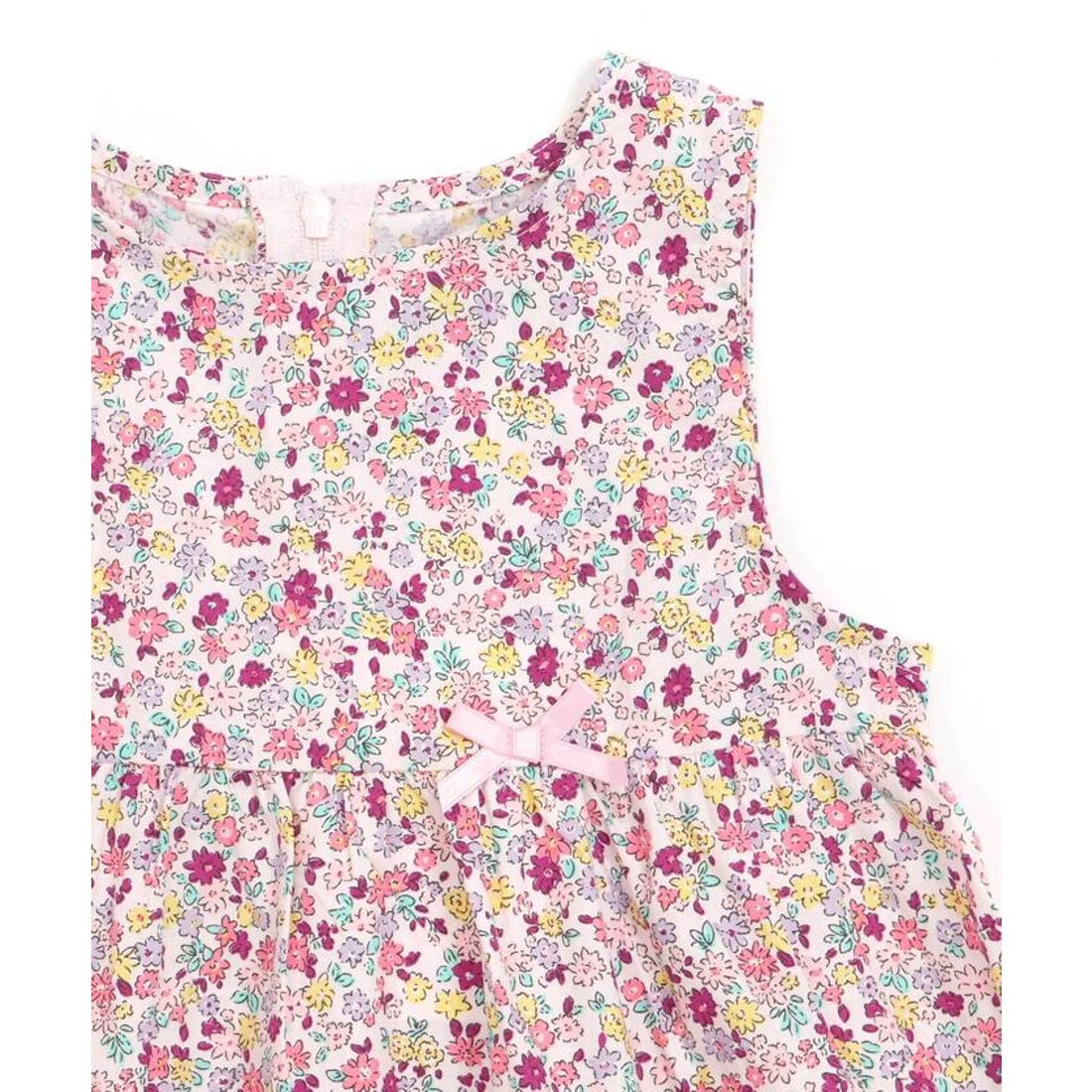 ベベ BeBe ブロード小花柄ジャンパースカート+丸襟長袖Tシャツセット 