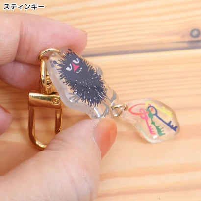 ムーミン バッグチャーム CONNECTION アクリルチャーム スティンキー 北欧 エフエービージャパン｜詳細画像