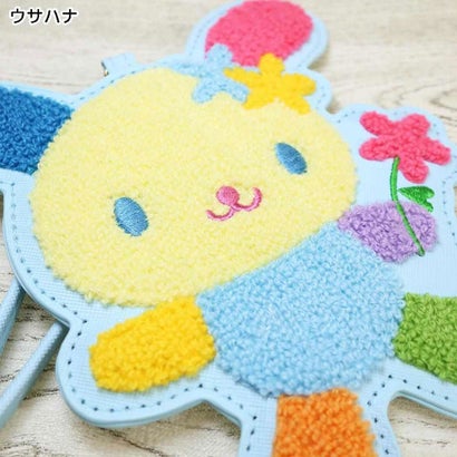 サンリオキャラクターズ 定期入れ ダイカットサガラパスケース ウサハナ Sanrio｜詳細画像